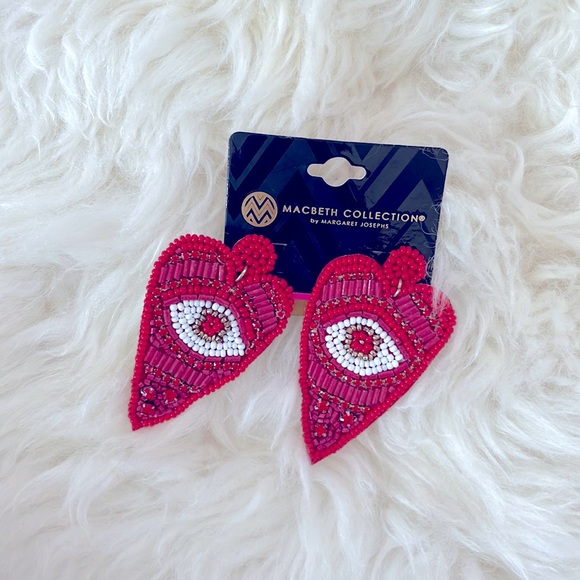 NWT EYE HEART EARRINGS - Picture 1 of 2